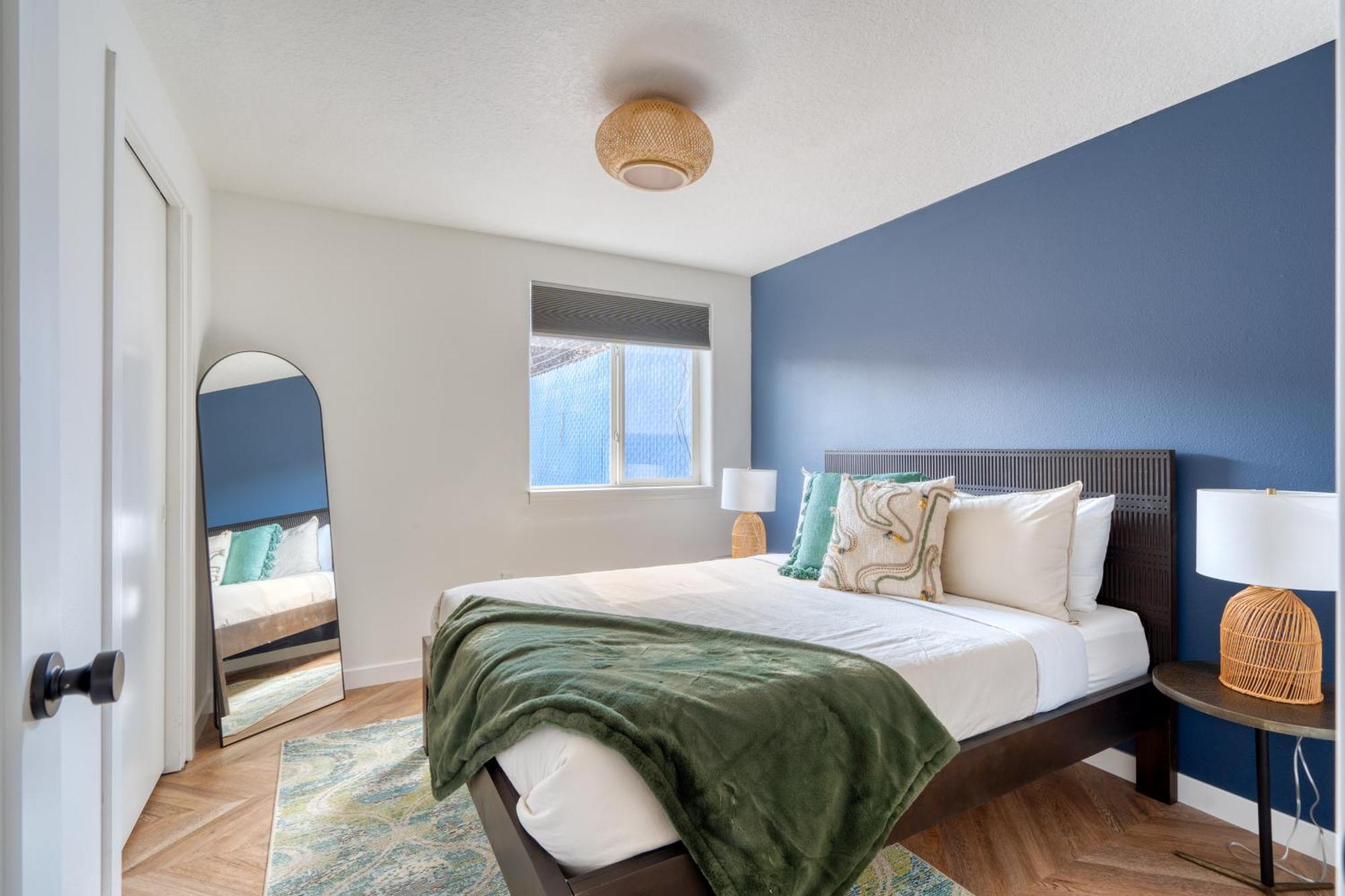 - The Woodstock - Reed College & Vintage Shops Apartment Portland